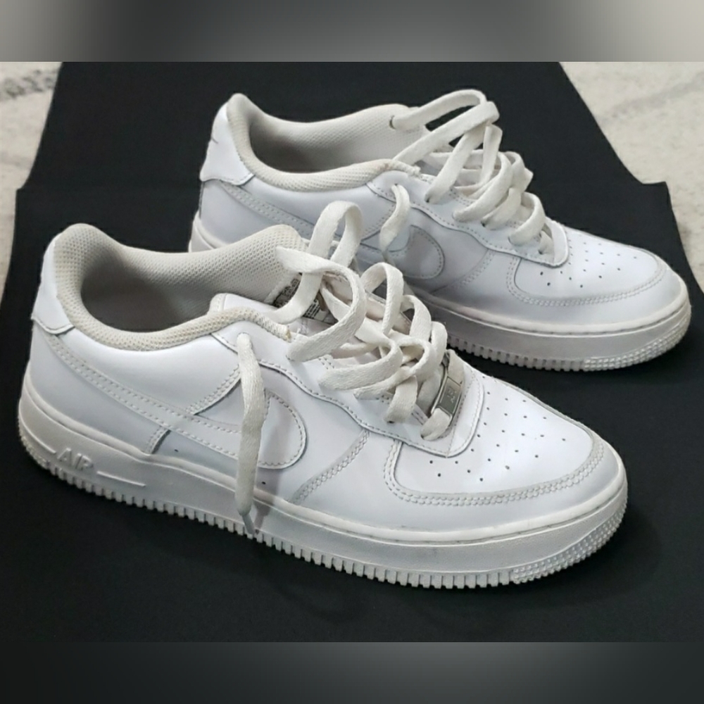 NIKE Triple White Air Force Ones Low Sz 6.5Y